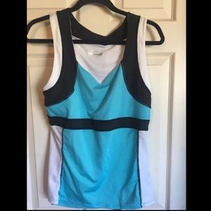 Women’s Trayl Bike Shirt Size Large.